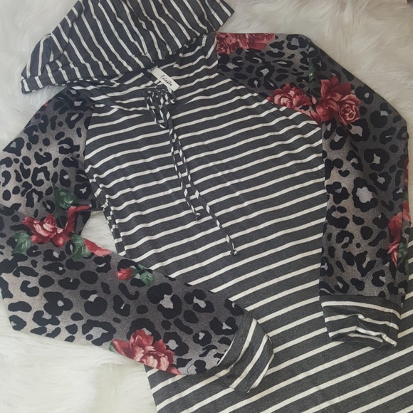 Sweetbb Tops - Grey Stripe Hoodie with Leopard and Floral Sleeves